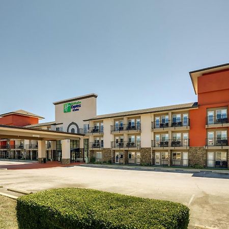 Holiday Inn Express Hotel & Suites Branson 76 Central, An Ihg Hotel Exterior photo