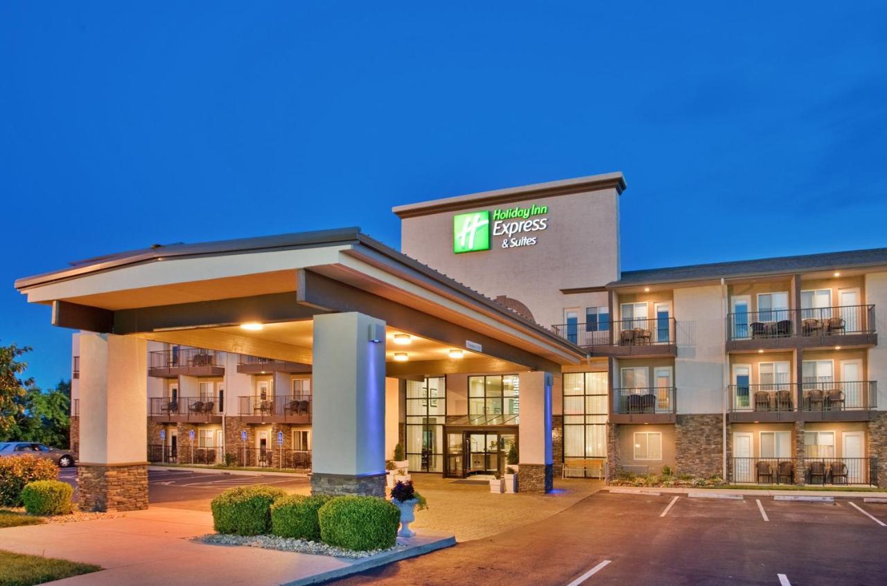 Holiday Inn Express Hotel & Suites Branson 76 Central, An Ihg Hotel Exterior photo